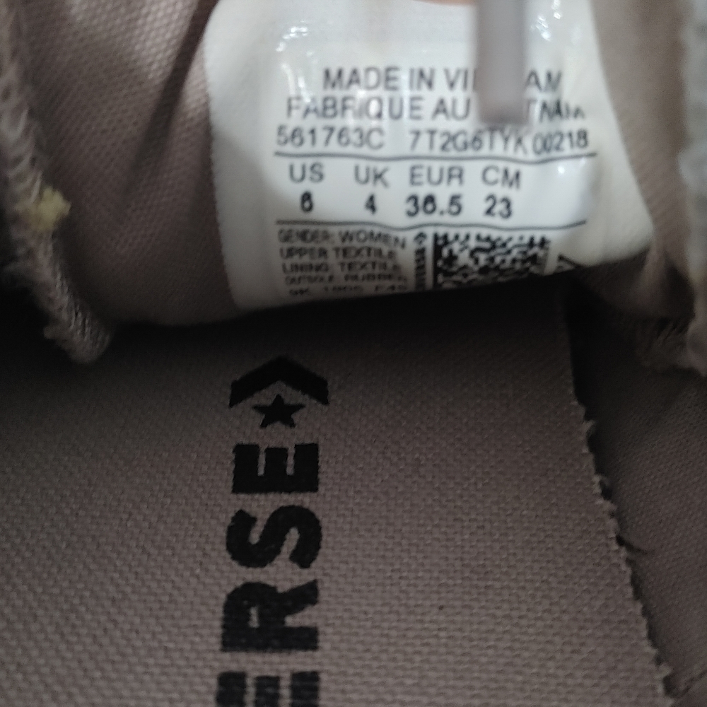Converse Shoes - Picture 6 of 8
